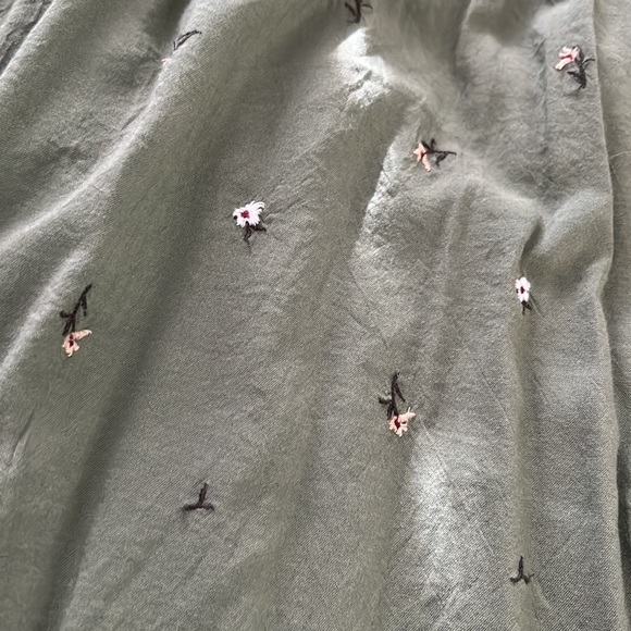 Old navy top - Picture 3 of 6